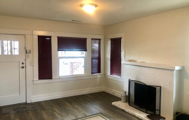 Charming 3 Bed / 2 Bath Home in the Tower District