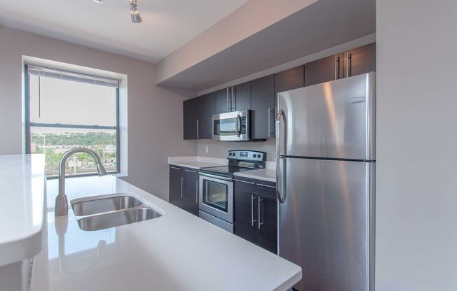 1 bed, 1 bath, 695 sqft, $1,700, Unit Mary 401