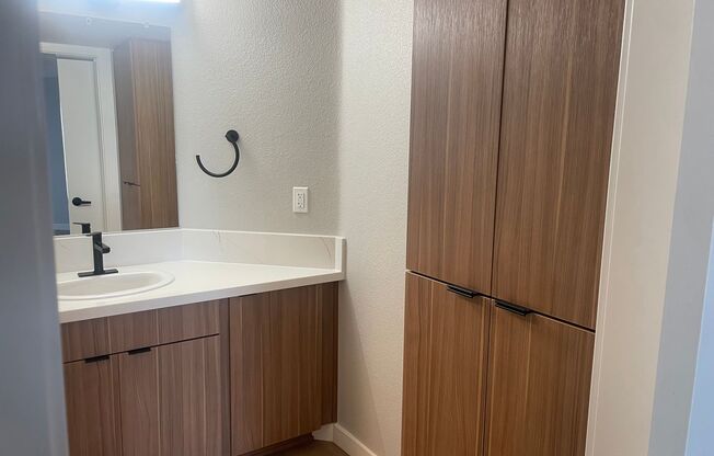 1 bed, 1 bath, 748 sqft, $2,840, Unit F-327