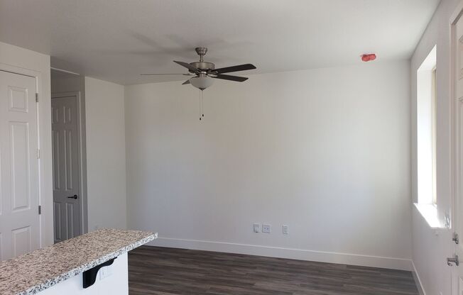 1 bed, 1 bath, 599 sqft, $975, Unit Unit 26