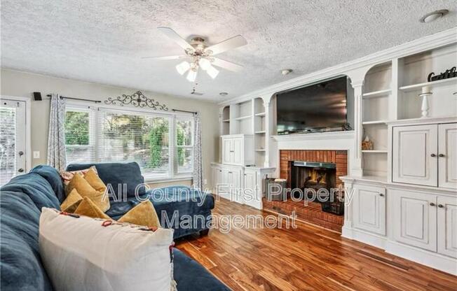 2152 MARNE GLN NW
