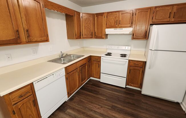 1504 HALSTON CRES NW