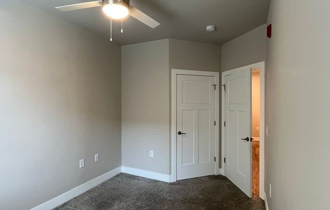 2 beds, 2 baths, 923 sqft, $1,550