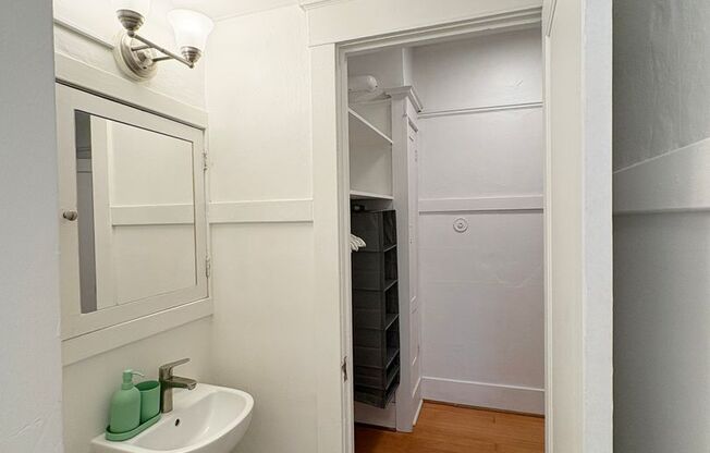 Studio, 1 bath, 335 sqft, $1,895, Unit Unit 206