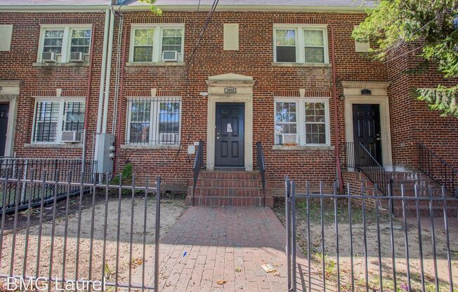 1811 18th St SE