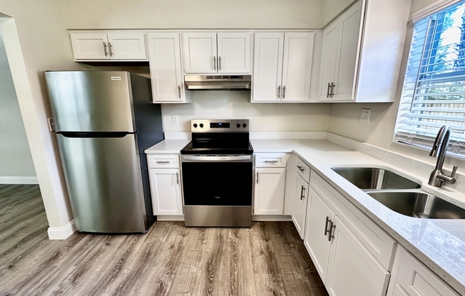 2410 FORMOSA AVE