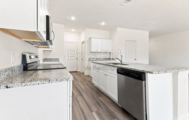 6520 CALICO LN