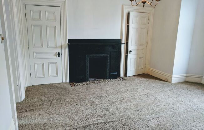 1 bed, 1 bath, $1,195, Unit 3rd Floor