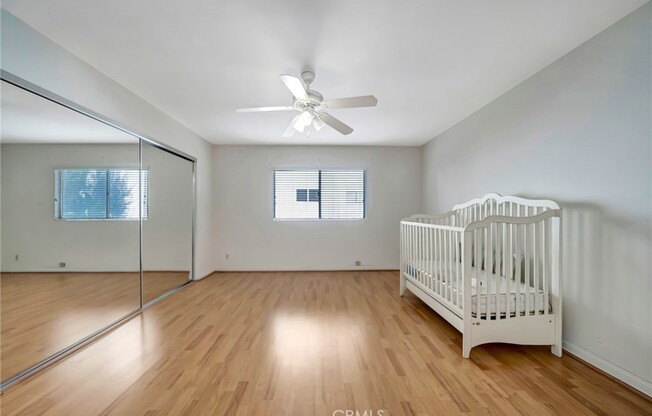 5315 ZELZAH AVE