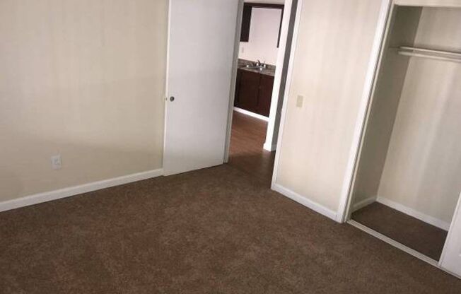 1 bed, 1 bath, 590 sqft, $1,195, Unit 14