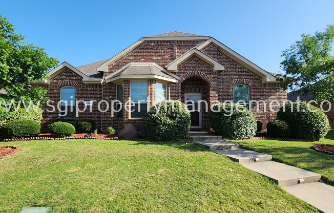 1369 CRES CV DR