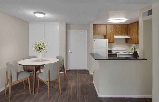 1 bed, 1 bath, 600 sqft, $949