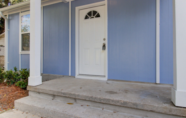 Move-In Special Starting May 1st! Limited Time offer and receive $500 off your first month’s rent.