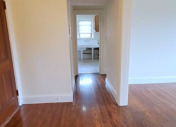 18 West Wyoming Ave.