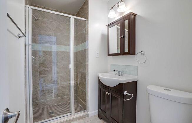 Studio, 1 bath, 370 sqft, $1,595, Unit #135