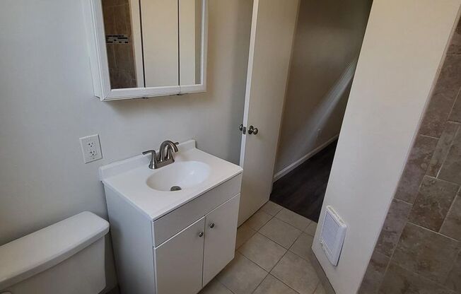 1 bed, 1 bath, 450 sqft, $2,000, Unit 2