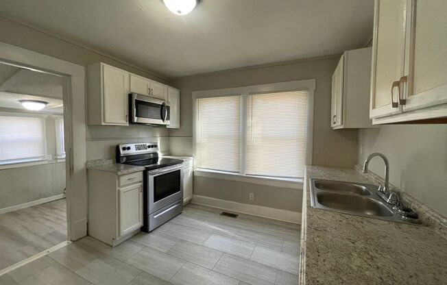 3 beds, 1 bath, $895