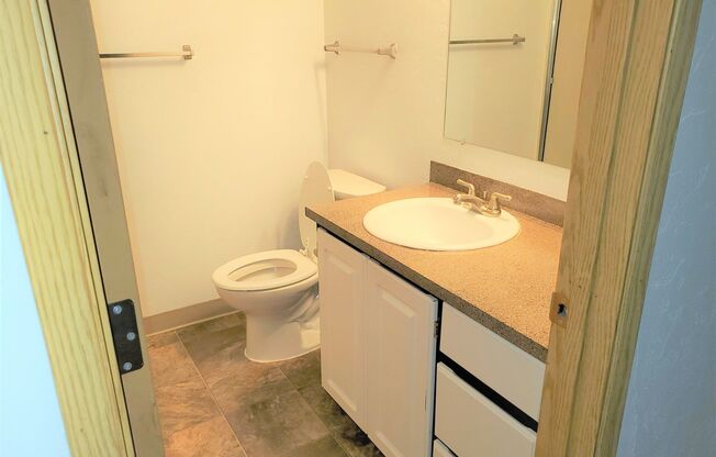 1 bed, 1 bath, $1,275, Unit 038