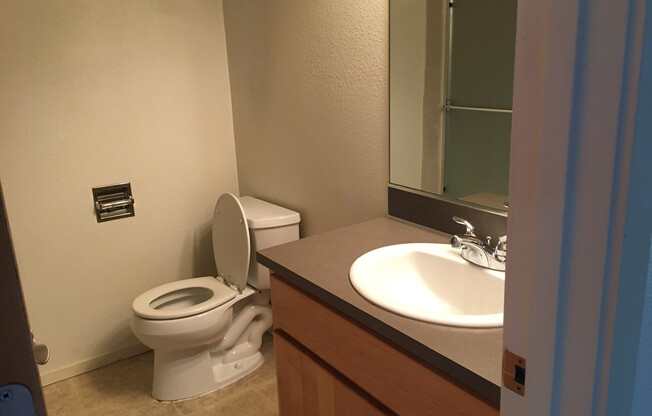 2 beds, 1 bath, 715 sqft, $1,350, Unit 125.3