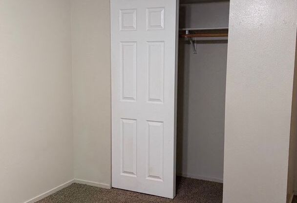 3 beds, 1.5 baths, 1,390 sqft, $2,300