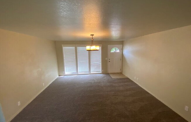 10296 W MACAW CT