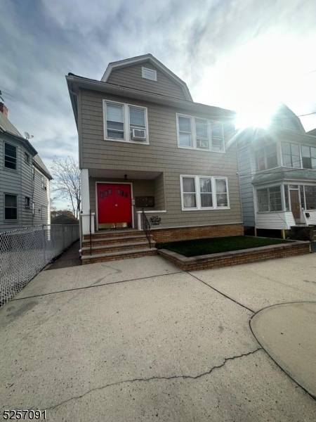 262 HORNBLOWER AVE