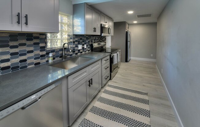 New Built, Near UofA 2 Bed 2 Bath