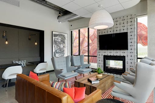 Lyndy Apartments
