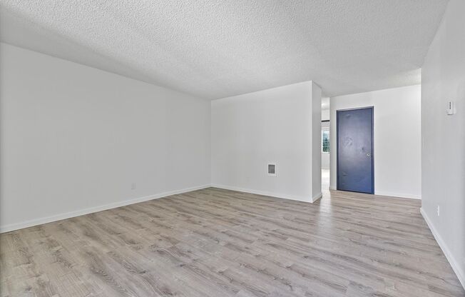 1 bed, 1 bath, 690 sqft, $1,200, Unit 201