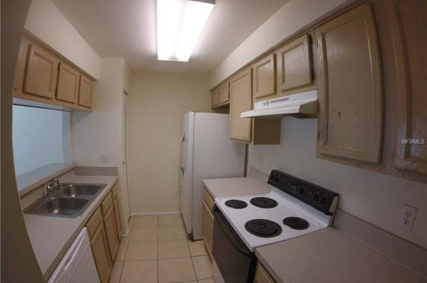 708 KENSINGTON LK CIR