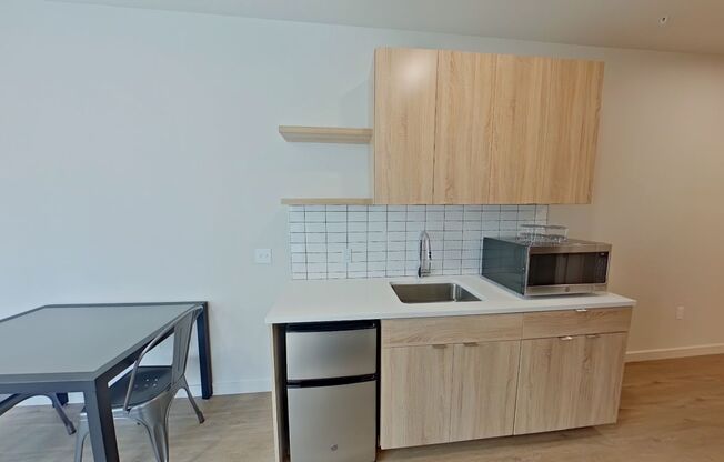 Studio, 1 bath, 314 sqft, $1,250, Unit 306