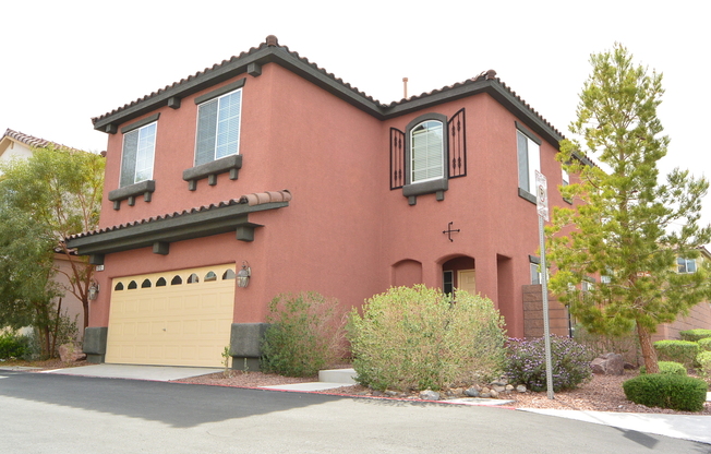 2 Story 3 bed + Loft, 2.5 Bath Home in NW