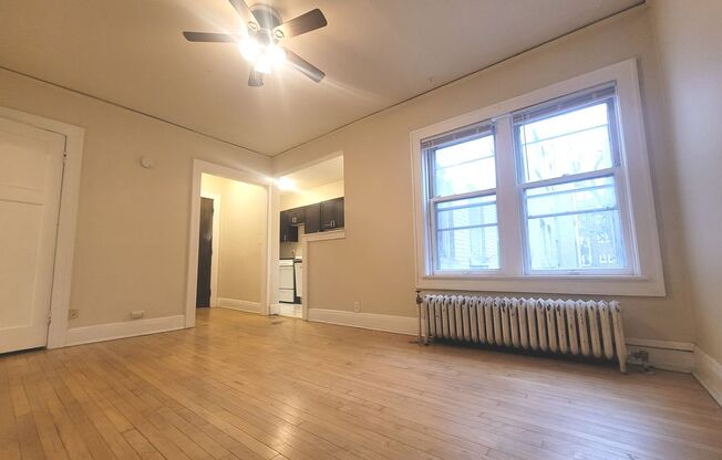 1 bed, 1 bath, $1,025, Unit 18