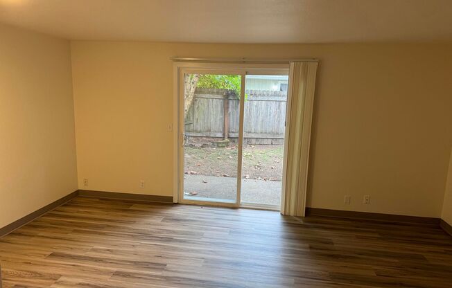 NEWLY UPDATED 3 Bedroom Duplex in Thurston Area