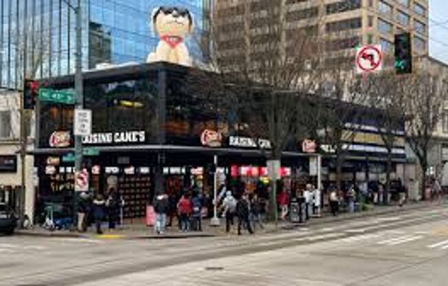 2 beds, 1 bath, 766 sqft, $2,050, Unit 32