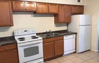 2 beds, 1 bath, 800 sqft, $1,195, Unit 03