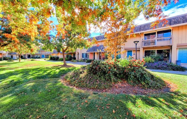 4628 Adobe River Ct - Great 3bd Townhouse
