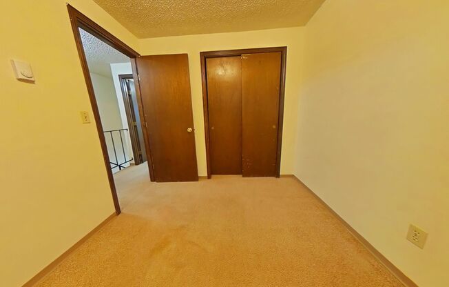 2 Bedroom 4-Plex ~ South Corvallis ~ Small Pet Friendly