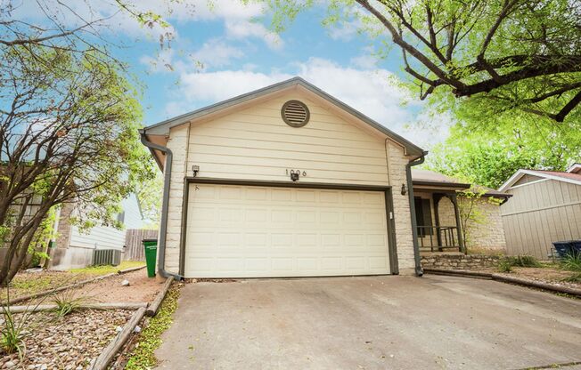 Spacious 3-Bedroom Single Family Home in South Austin! Available mid-June!