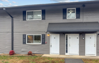 2215 WASHINGTON PIKE