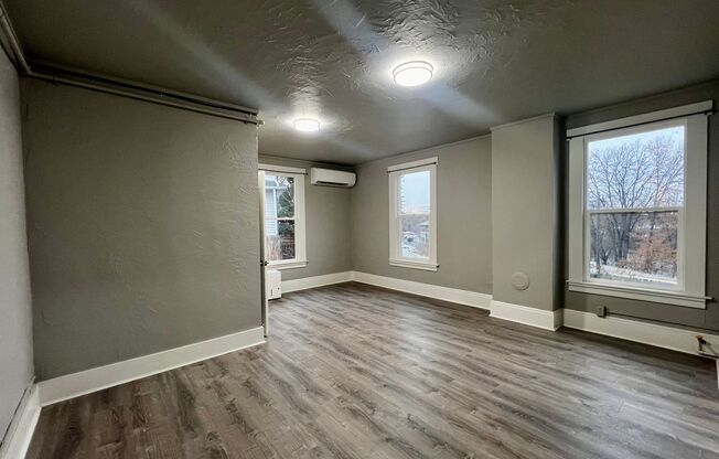 Studio, 1 bath, $975, Unit #102