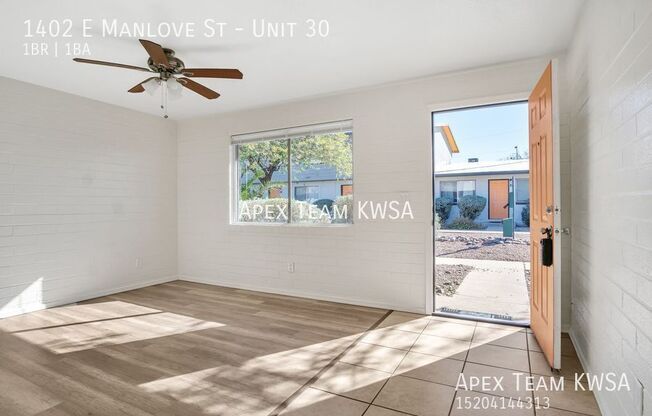 1402 E Manlove St
