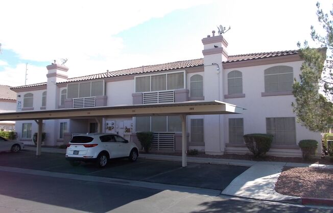 Charming 2 Bed / 2 Bath Condo with Fireplace & Balcony – Prime Location!