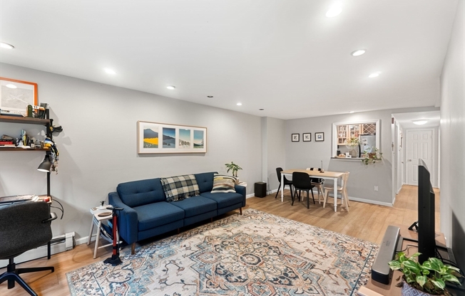 81 WALTHAM ST