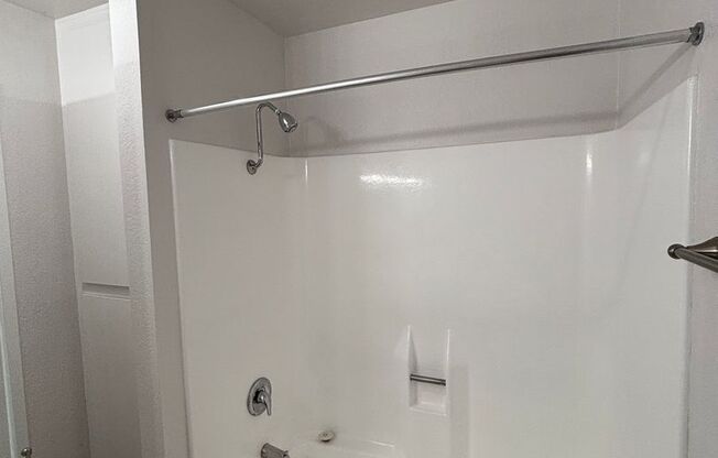 1 bed, 1 bath, 750 sqft, $2,205, Unit 1802
