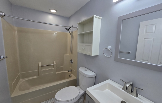 2 beds, 2 baths, 852 sqft, $2,380, Unit 502