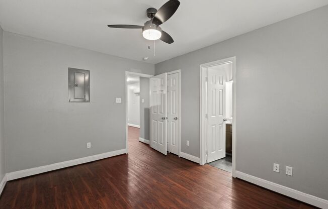 2 beds, 1 bath, 680 sqft, $999, Unit 4719-117
