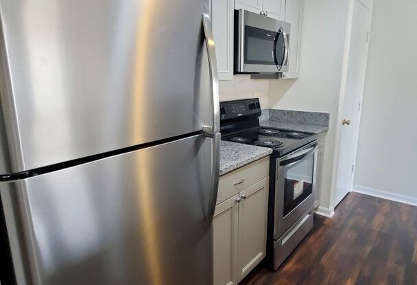 Updated condo across from UNCC!! Dont Miss this !!!!!