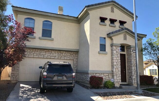 Great Gated Community Near Strip !!!!