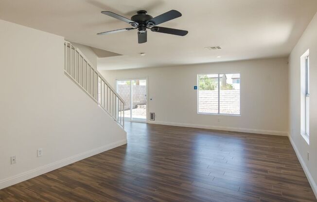 4 beds, 2.5 baths, $2,250